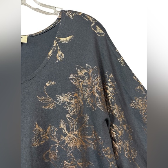 Kim & Cami, Chic Floral Patterned Top, Large, Gray & Gold 🎀 - Picture 5 of 8